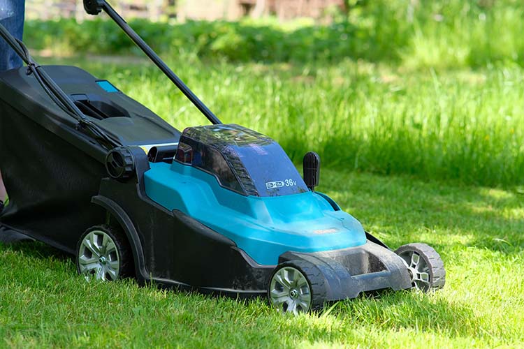 battery powered lawn mowers